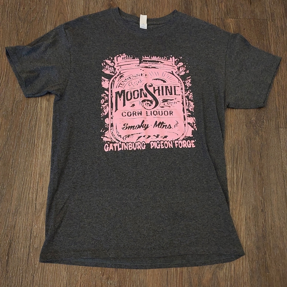 Gatlinburg Tennessee Pigeon Forge Women's Shirt Size Medium - Smoky Mountains